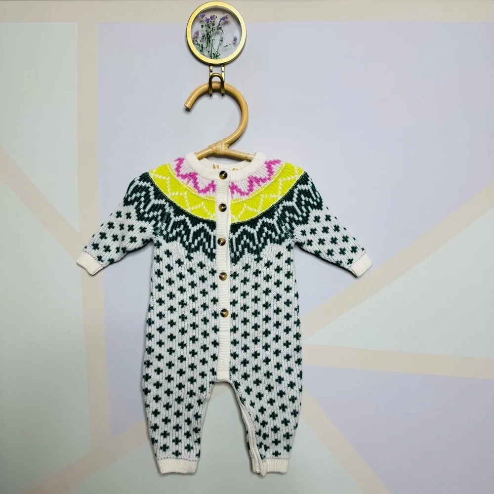 Old Navy White and Green Patterned Kids Footie